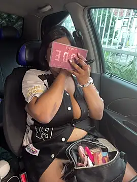 Nahomy firee online show from March 2026 07:15:01 PM