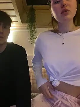 Snapshot of meowmiu chatting on February 2026 10:21:02 PM meowmiu online show from February 2026 10:21:02 PM