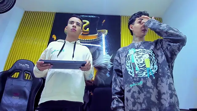 Snapshot of angel_boy_xxx chatting on March 2026 01:40:02 PM angel boy xxx online show from March 2026 01:40:02 PM