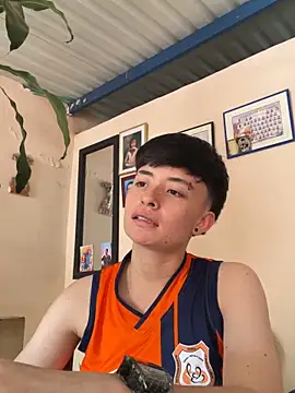 Tomnico 19 online show from April 2026 06:59:02 PM