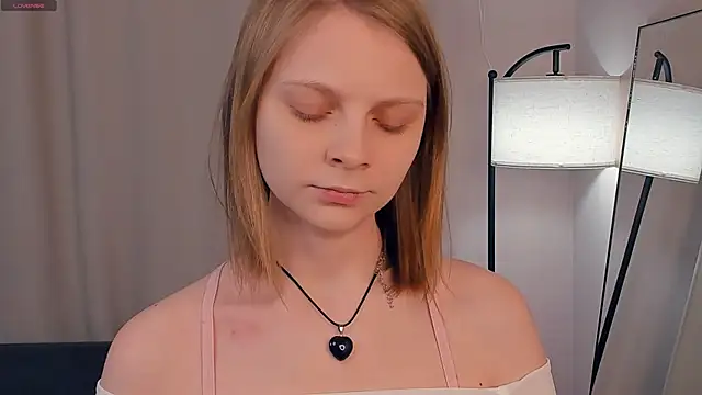 AmmieObarr online show from March 2026 09:16:01 AM