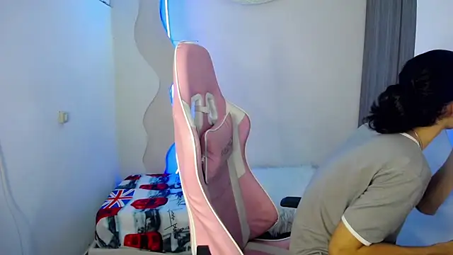 Larry craft online show from April 2026 08:37:02 PM