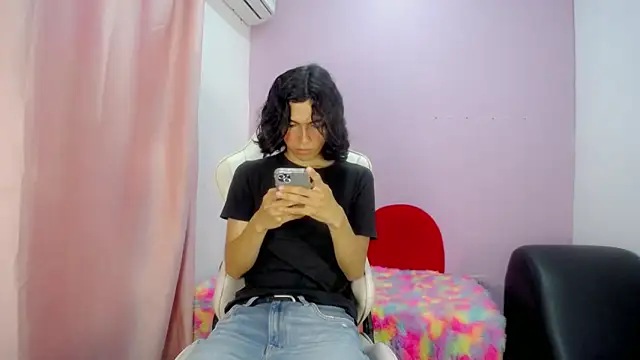 Larry craft online show from February 2026 08:08:02 PM