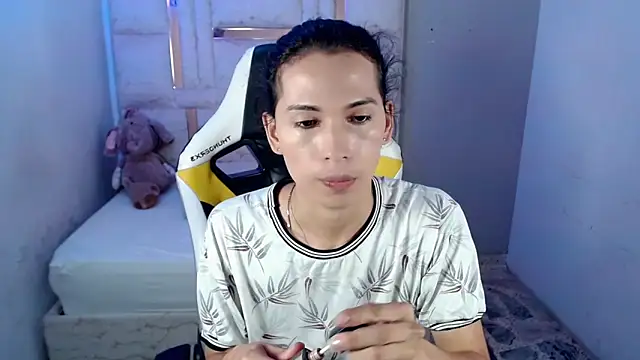 Larry craft online show from April 2026 08:21:01 PM