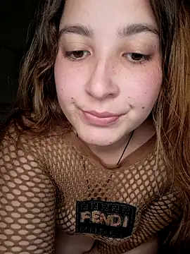 Snapshot of Estelle_Noir chatting on May 2026 05:00:01 PM Estelle Noir online show from May 2026 05:00:01 PM