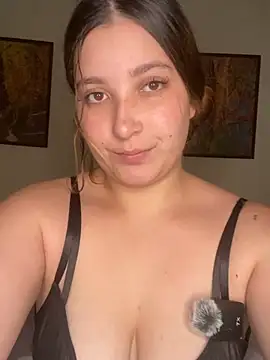 Snapshot of Estelle_Noir chatting on June 2026 08:03:02 PM Estelle Noir online show from June 2026 08:03:02 PM