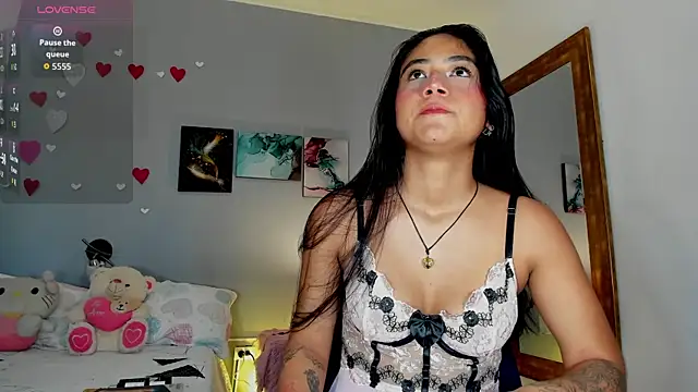 KimTaylorW online show from March 2026 07:39:01 PM