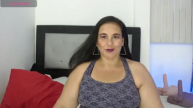 Sharlot curvy online show from April 2026 08:54:02 PM