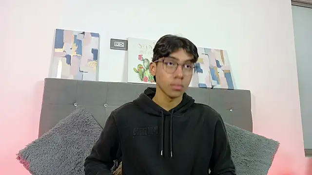Snapshot of Eros_Lux chatting on June 2026 12:28:01 PM Eros Lux online show from June 2026 12:28:01 PM