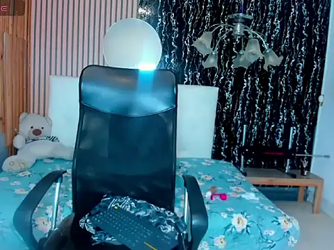 MarianaGalviz  online show from April 2026 11:17:01 AM