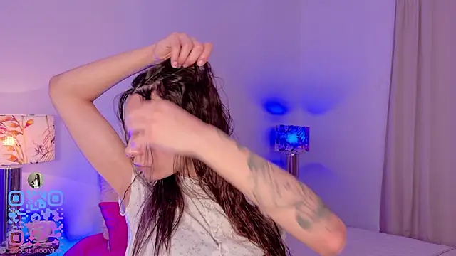 LeaaMooon online show from March 2026 02:13:02 PM