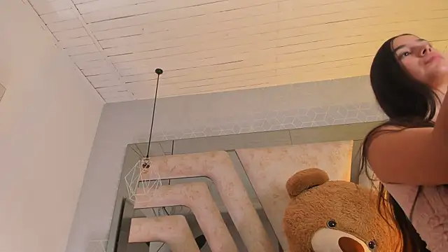 AuroraFlowers online show from March 2026 07:26:01 PM