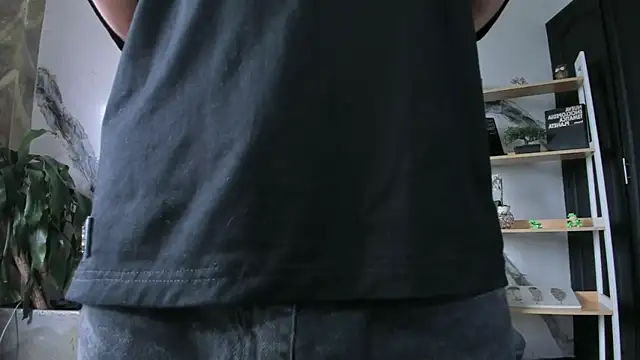 DylanRoyce  online show from April 2026 12:34:01 PM