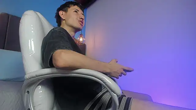 Snapshot of Dani_swagger chatting on February 2026 08:31:02 PM Dani swagger online show from February 2026 08:31:02 PM