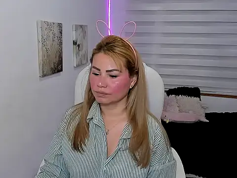 Julieta star  online show from March 2026 12:26:01 PM