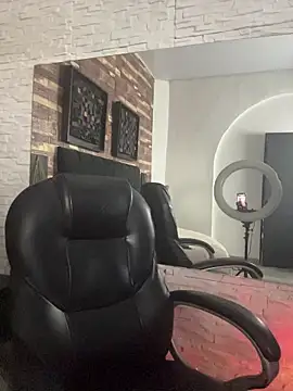 kendra leroy online show from April 2026 10:55:01 PM