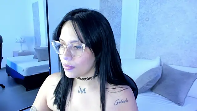 danielle williams  online show from March 2026 07:18:01 PM