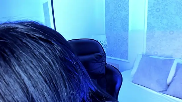 danielle williams  online show from March 2026 07:19:01 PM