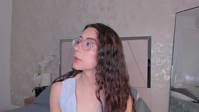 Arii wilde online show from April 2026 12:51:01 PM