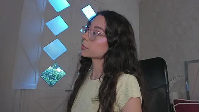 Arii wilde online show from April 2026 01:50:02 PM