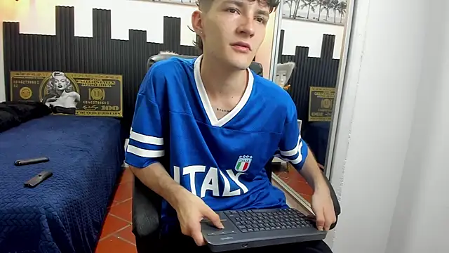Snapshot of trevor_mob chatting on June 2026 06:17:01 PM trevor mob online show from June 2026 06:17:01 PM