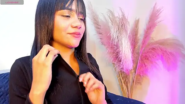 Laila-Miller online show from March 2026 05:08:02 AM