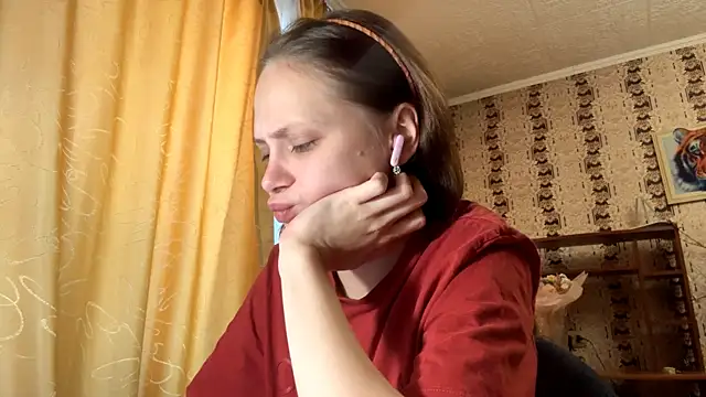 Snapshot of LuluSweetyGirl chatting on March 2026 06:25:02 AM LuluSweetyGirl online show from March 2026 06:25:02 AM