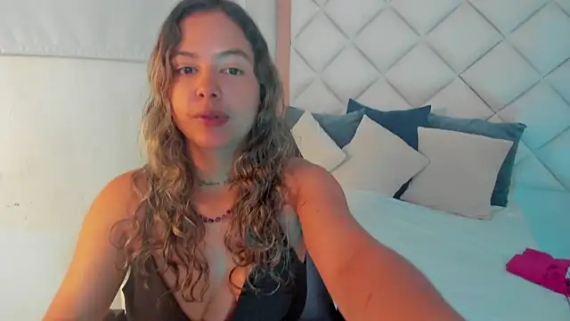 dulce lyraa1 online show from February 2026 04:23:01 AM