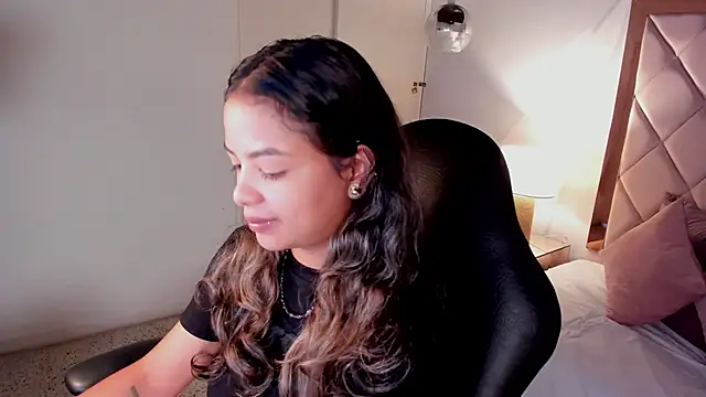 dulce lyraa1 online show from June 2026 04:46:01 AM