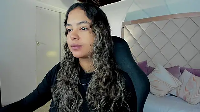 dulce lyraa1 online show from February 2026 04:23:02 AM