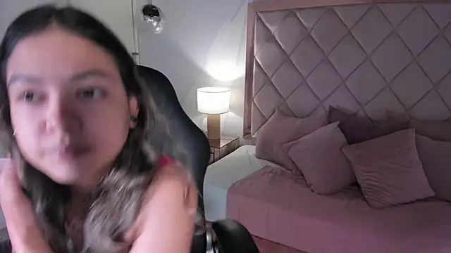 dulce lyraa1 online show from April 2026 04:19:01 AM