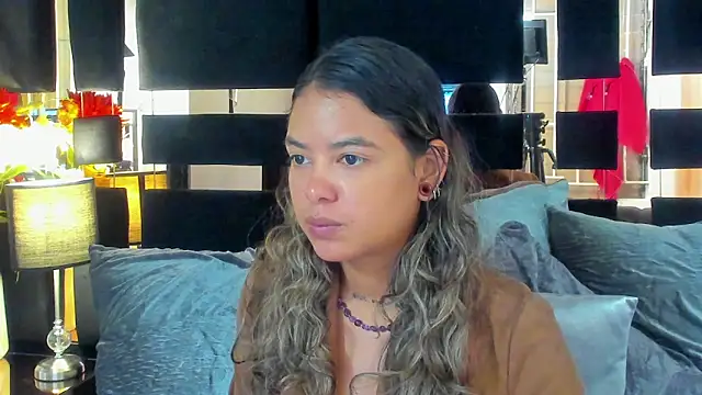 dulce lyraa1 online show from February 2026 07:30:01 AM