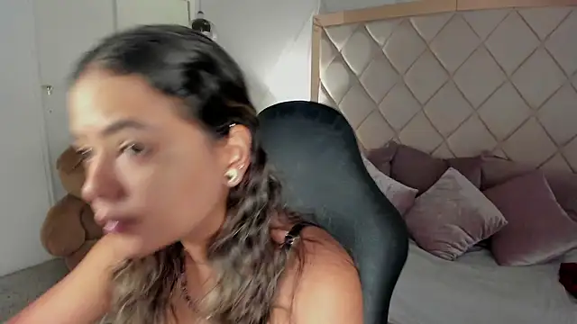 dulce lyraa1 online show from March 2026 04:06:01 AM