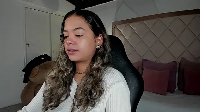 dulce lyraa1 online show from March 2026 04:15:01 AM