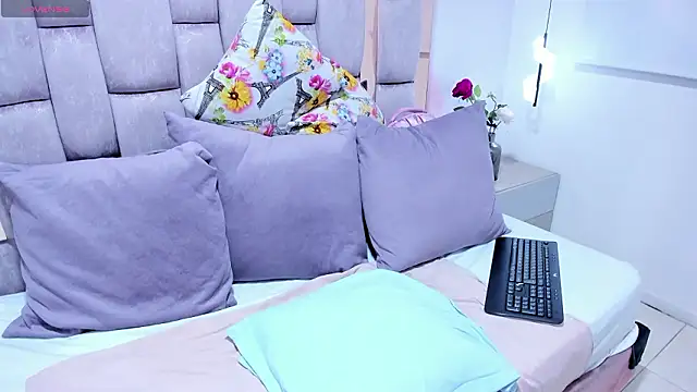 isabellablazee online show from March 2026 02:35:01 AM