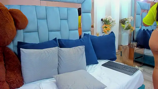 isabellablazee online show from March 2026 10:19:01 AM