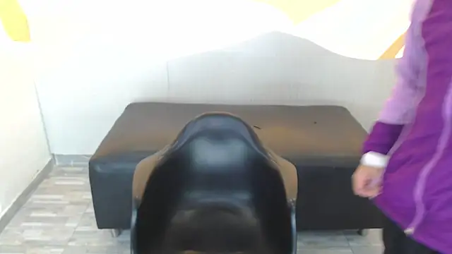 Hollmanhot online show from May 2026 07:22:01 PM