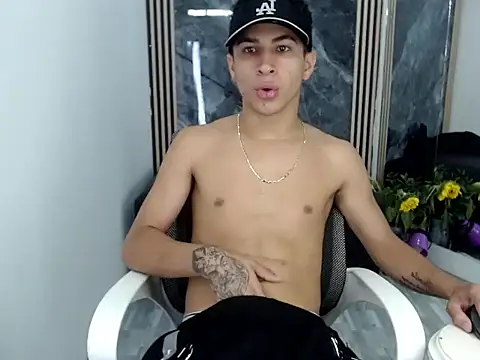 Hollmanhot online show from March 2026 01:44:02 AM