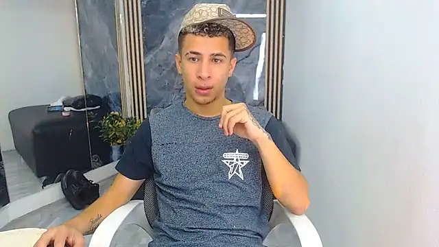 Hollmanhot online show from May 2026 03:02:02 AM