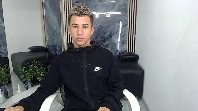 Hollmanhot online show from April 2026 11:35:01 AM