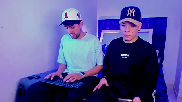 alex and christhoper online show from March 2026 06:47:01 AM