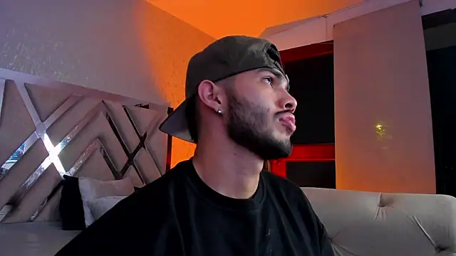 Snapshot of Vincentblack chatting on May 2026 06:54:01 AM Vincentblack online show from May 2026 06:54:01 AM