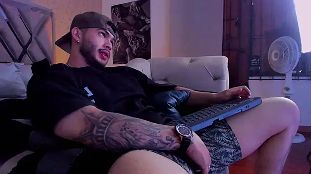 Vincentblack online show from June 2026 06:52:01 PM