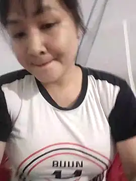 Snapshot of Jeassi-sica01 chatting on May 2026 01:39:02 AM Jeassi-sica01 online show from May 2026 01:39:02 AM