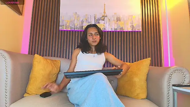 Elisasue online show from May 2026 03:03:02 AM