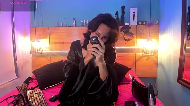 Elisasue online show from March 2026 03:21:01 AM