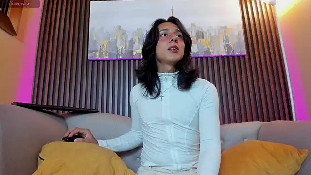 Elisasue online show from April 2026 02:51:01 AM