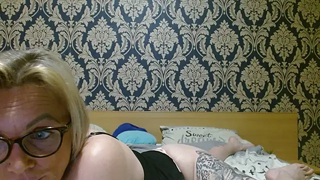 DixieDeluxe online show from March 2026 09:42:02 PM