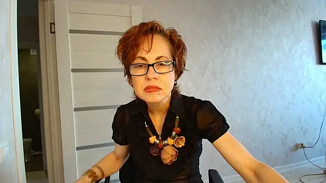 Snapshot of LioraWeiss chatting on April 2026 09:46:01 AM LioraWeiss online show from April 2026 09:46:01 AM