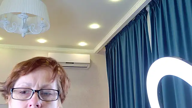 Snapshot of LioraWeiss chatting on March 2026 06:57:02 AM LioraWeiss online show from March 2026 06:57:02 AM